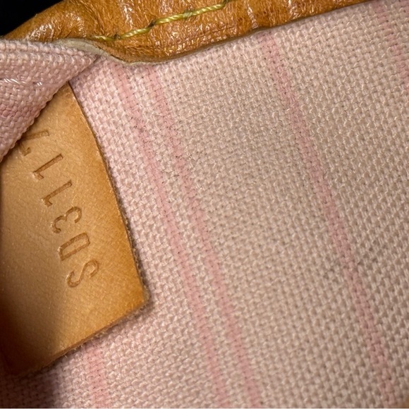 Louis Vuitton Neverfull MM Damier Azur Tote Pink Interior Authentic - Picture 15 of 15